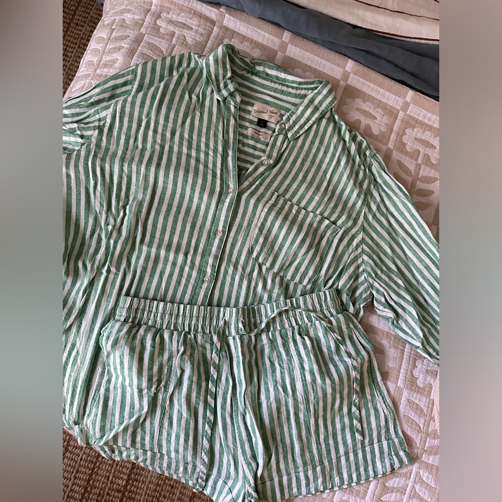 Universal Threads linen blend set